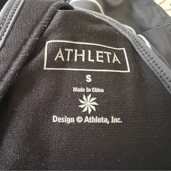 Athleta Tank Top Work Out Athletic Yoga Shirt Built in Bra Women’s Small - Picture 4 of 6